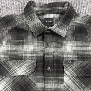 RVCA Flannel Shirt Men Small Black White Plaid Button Down AVYWT00169